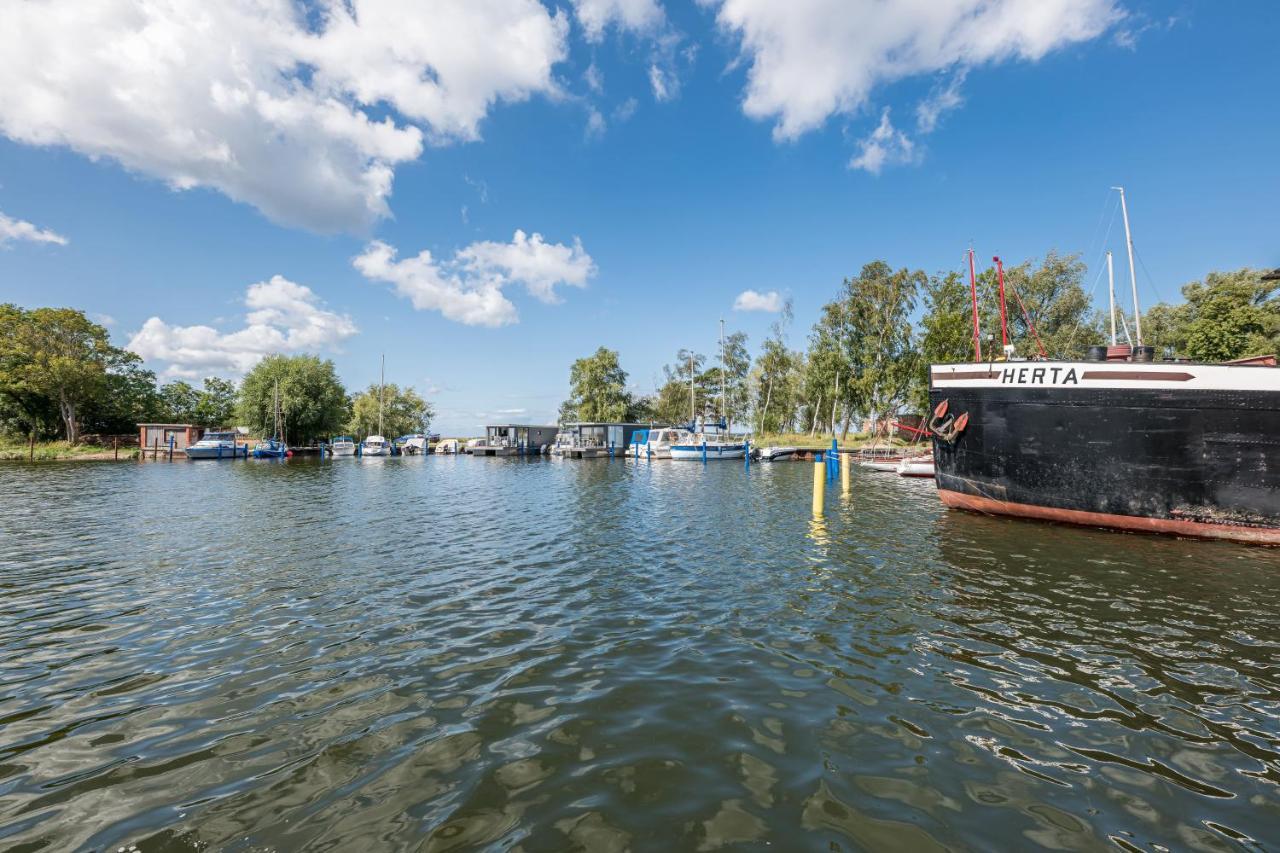 Marina Martinshafen Hotel Sassnitz Bagian luar foto
